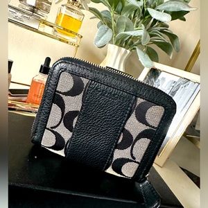 COACH Park Signature Medium Zip Around Wallet